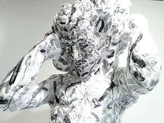 安井鷹之介の個展「The Plaster…