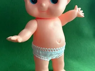 キューピーの可愛さを象徴し気兼ねなくポー…