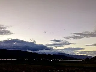 強風なのに濃霧注意報出てる