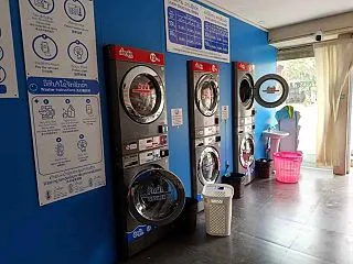 バンビエンのコインランドリー - クリー…