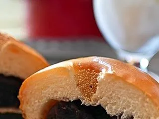 あんぱんは包み方でおいしさが変わる！パン…
