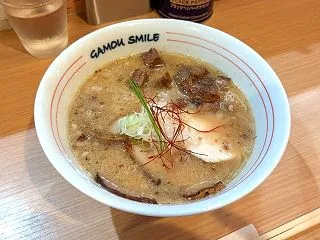 ラーメン ガモウスマイル（大阪 蒲生四丁…