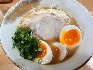 ラーメン屋 るっきー 自家製麺がこしがあ…