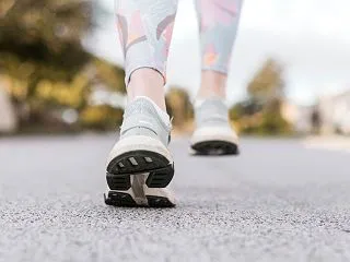 《基本のテクニック》ステップはダンスにお…