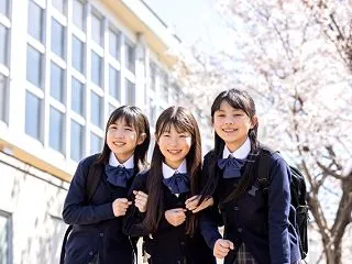 側弯症にバランスボールは有効？使う前に知…