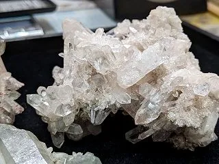 マニカラン産水晶原石💎スイスのフローライ…