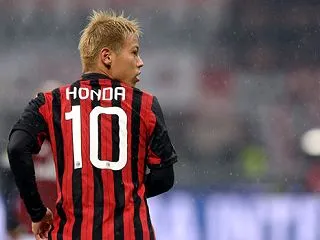 【朗報】本田圭佑さん、レフェリー問題に持…