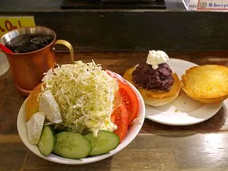 普通盛りサラダのトーストセット／ブチョー…