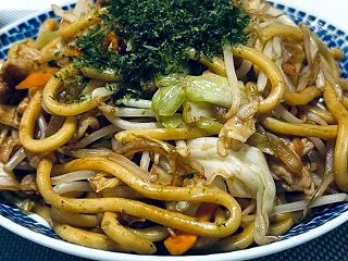 雨の満月の日は極太なみえ焼きそばで満ちて…