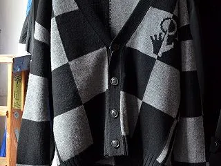 Off-White チェッカー柄 Vネッ…