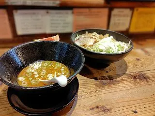吉法師＠福生市《濃厚なコクのある豚骨つけ…