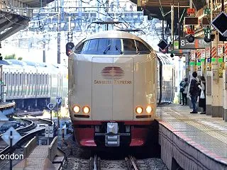 この日のサンライズは20分遅れてやってき…