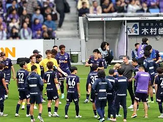 監督解任が続く：水戸の監督交代。次のリー…
