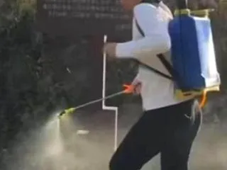河口湖で謎の液体を散布した中国人 逮捕さ…
