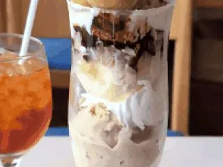 マロンパフェと栗のプリンとハンカチデー(…