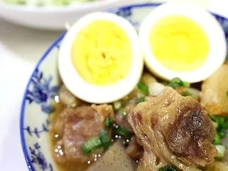 久しぶりに牛スジ煮込み