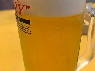 ガストでジョッキは 夜でもお通し代かから…