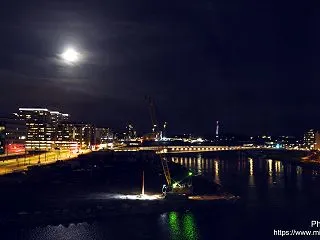 【フィンランド】ヘルシンキの満月