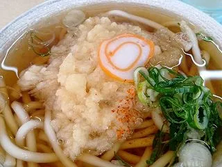 小矢部 石動駅前にある麺類食堂に何年ぶり…