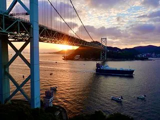 朝日に染まる関門海峡！久しぶりの壇ノ浦P…
