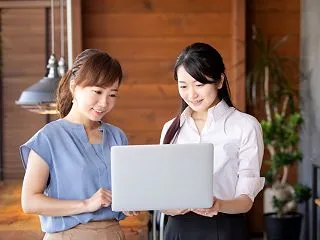 看護師で年収1000万円は可能？年収80…