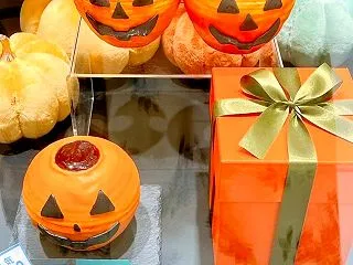 ヴィヨンのハロウィン限定のバウムクーヘン…