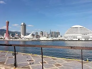 うらやましいには「憧れ妬み」正反対の2通…