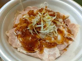 すき家_「ローストポーク丼」をテイクアウ…
