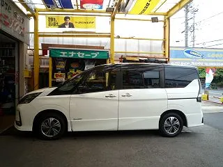 日産 セレナ グッドイヤー タイヤ交換