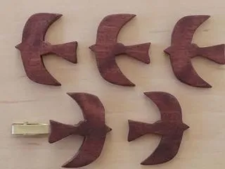 ブビンガ杢で作った北欧デザインの鳥