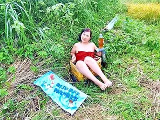 千葉県某所 田んぼの中の茶水