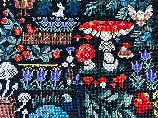 きのこの刺繍が完成しました。
