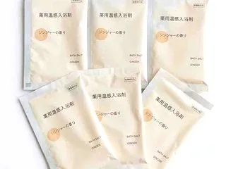 395円：無印良品『薬用温感入浴剤 ジン…