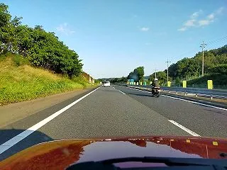 最近の車はドライバーの腕以上に巡航速度が…