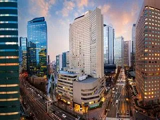 🏨 西新宿駅直結「ヒルトン東京」を公式サ…