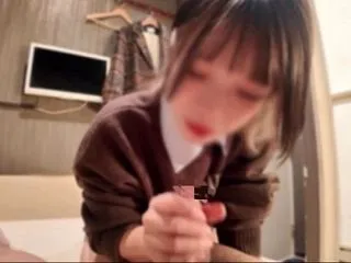 【個人撮影】スレンダー素人娘のフェラ抜き…
