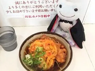 我孫子駅の弥生軒 唐揚げ＆天ぷらそば