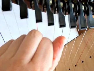 ハープの弾き終わりはグー？指が浮く癖をレ…