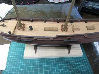 木製の帆船模型を作っています(その14)