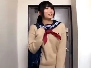 【女子校生】「先輩ダメですよぉ…」学校の…