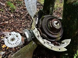丹沢山のプロペラはグラマンF6Fヘルキャ…