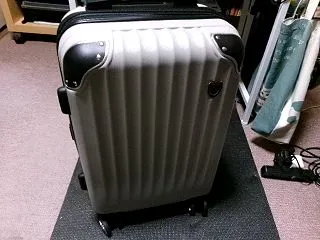 スーツケースを購入。