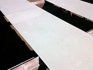 〔中津留水利組合〕用排水路の鉄蓋（２）