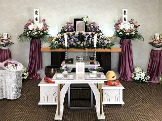 子どもは葬儀に連れて行くべきか 判断基準…