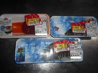 鰹のタタキ、紅鮭筋子醤油漬け