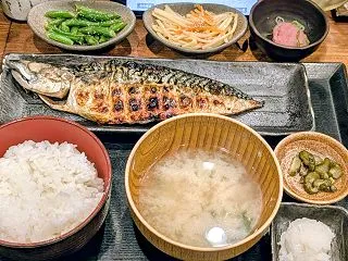 【中野】しんぱち食堂 中野店｜ビール17…