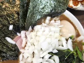 深夜営業がありがたい3️⃣ 直伝ラーメン…