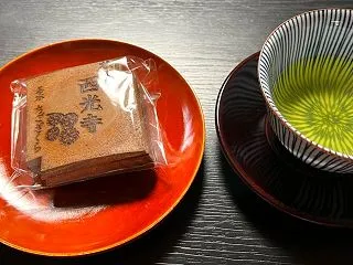 お寺にトンボ+展示会ラッシュピックアップ…