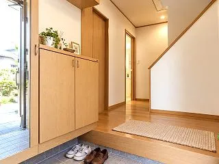 片づけたいのに動けない…まずは玄関から始…