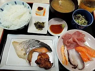 海鮮丼和の粋西田店の和の粋定食（山形市）